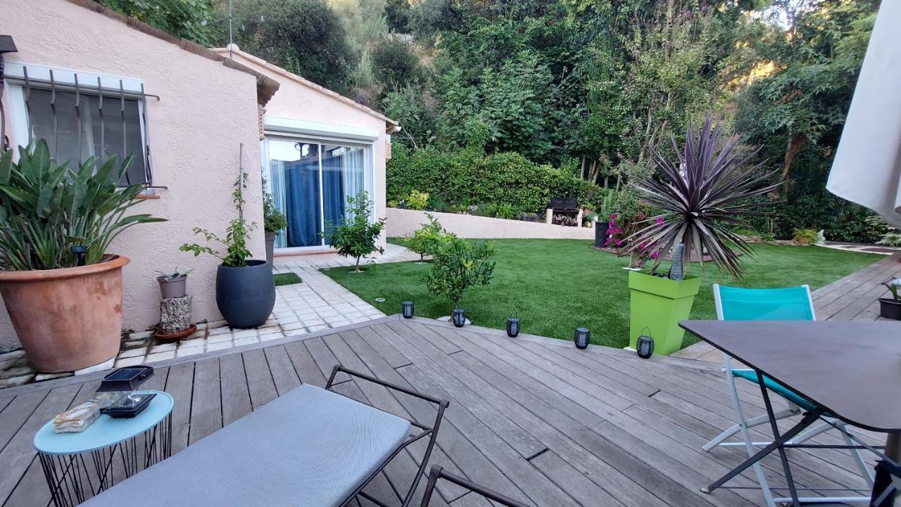 Bed and Breakfast Dans Un Jardin Bb Et Jacuzzi Мандельє-ла-Напуль Екстер'єр фото