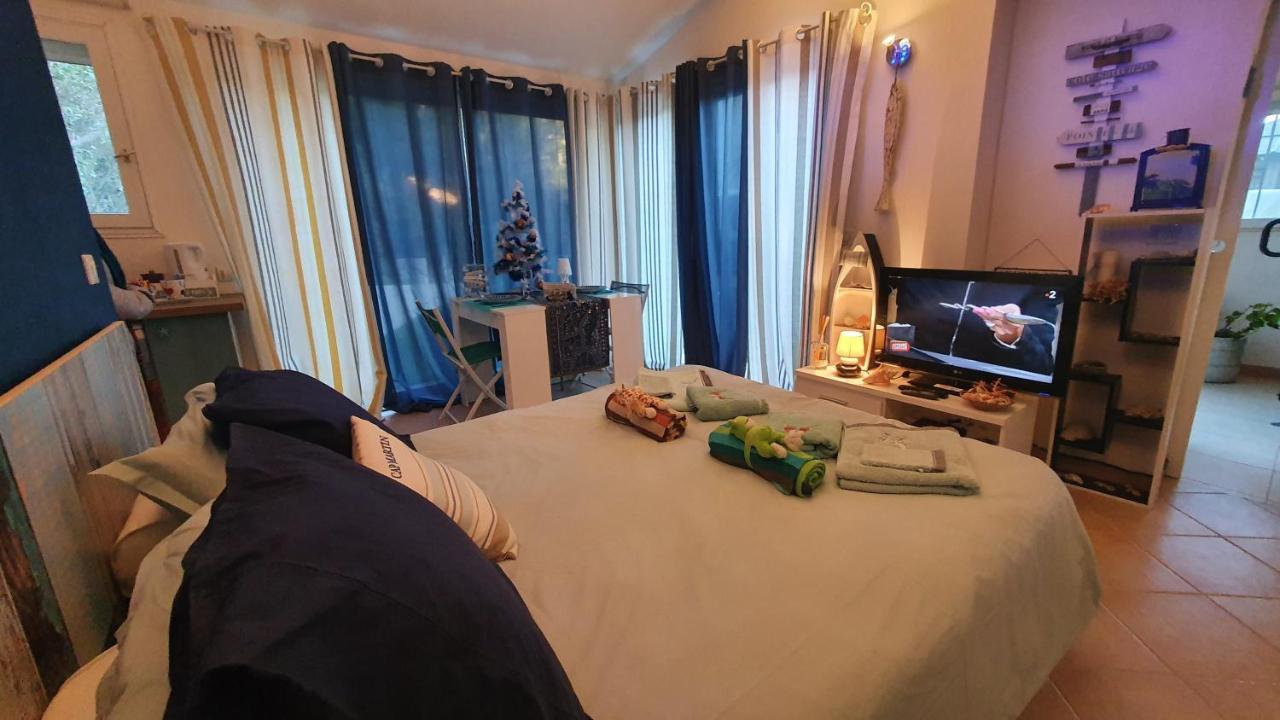 Bed and Breakfast Dans Un Jardin Bb Et Jacuzzi Мандельє-ла-Напуль Екстер'єр фото